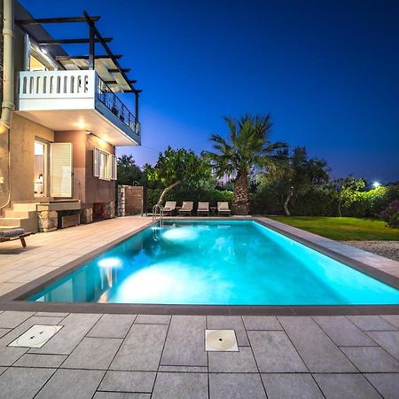 Petronila Luxury Villa With Heated Private Pool كيساموس المظهر الخارجي الصورة