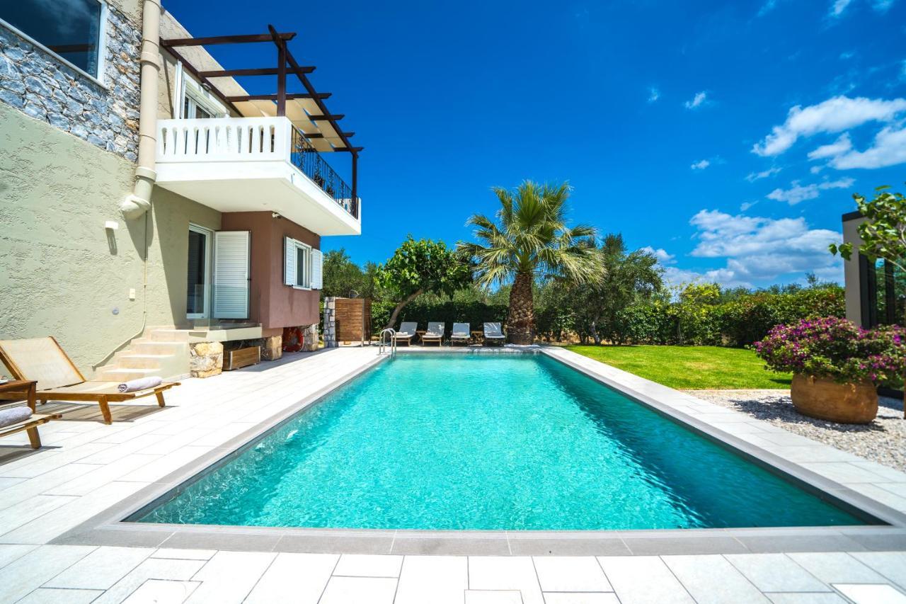 Petronila Luxury Villa With Heated Private Pool كيساموس المظهر الخارجي الصورة