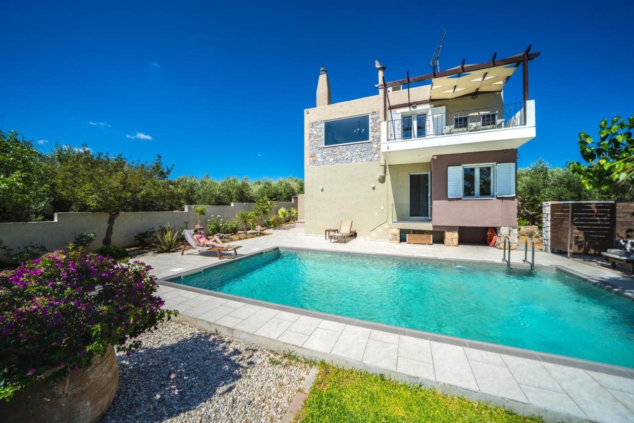 Petronila Luxury Villa With Heated Private Pool كيساموس المظهر الخارجي الصورة
