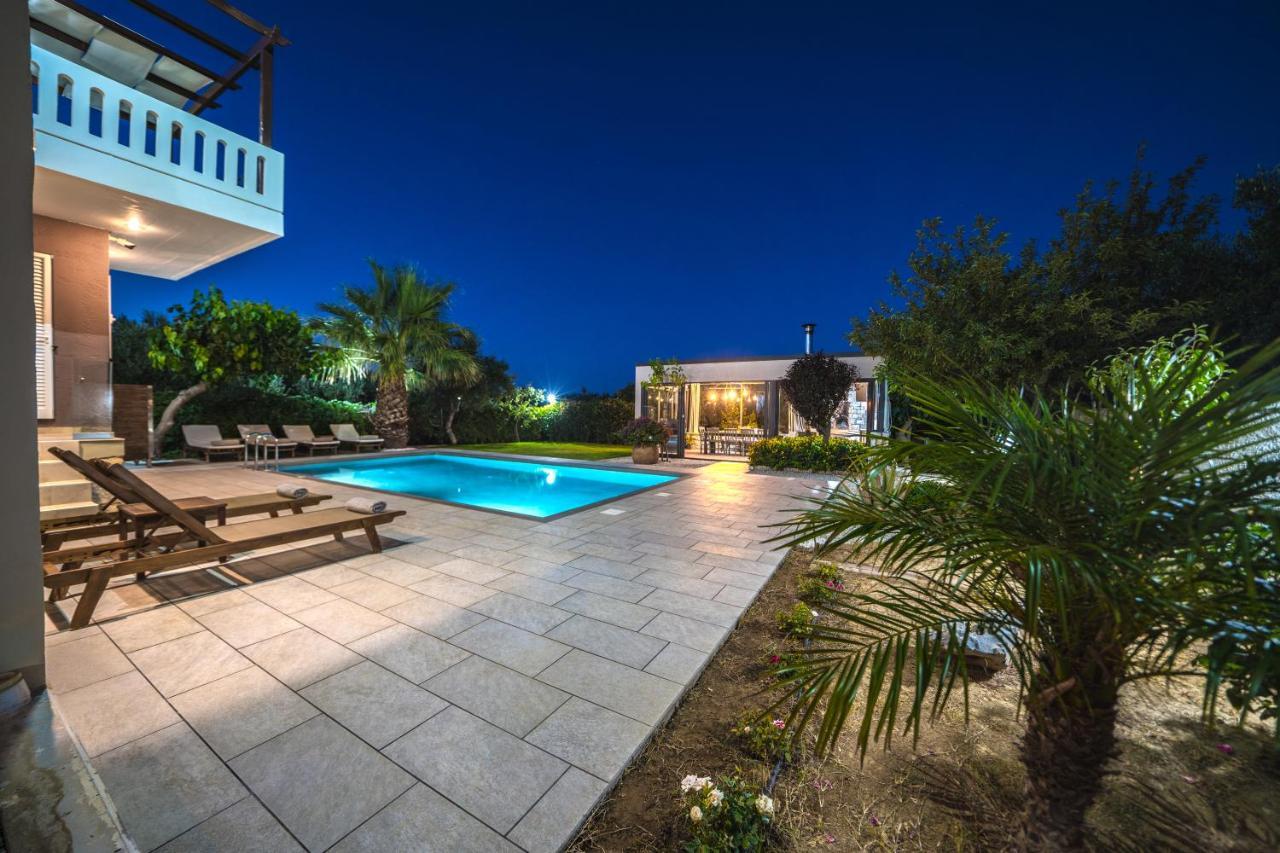 Petronila Luxury Villa With Heated Private Pool كيساموس المظهر الخارجي الصورة