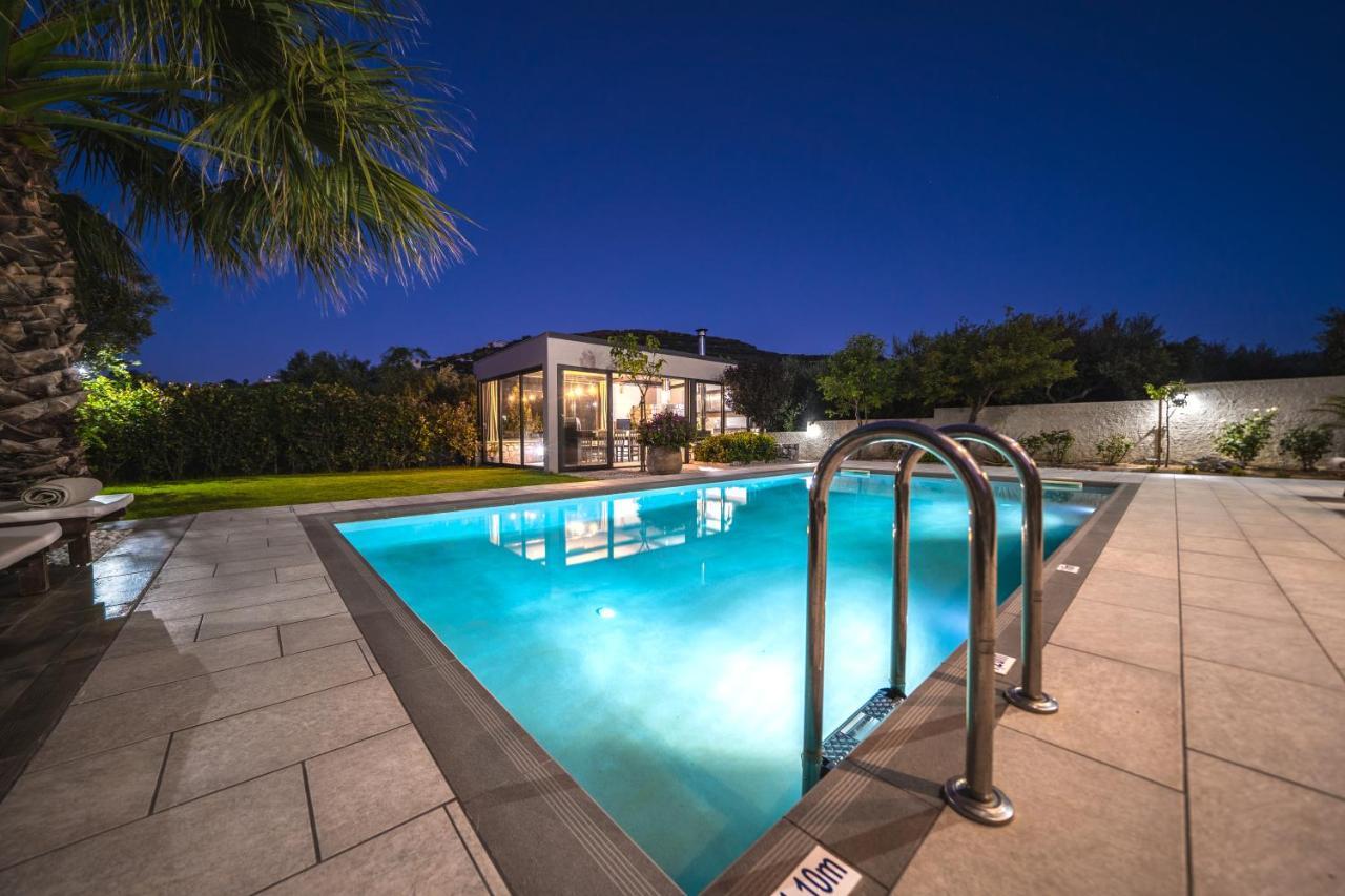 Petronila Luxury Villa With Heated Private Pool كيساموس المظهر الخارجي الصورة