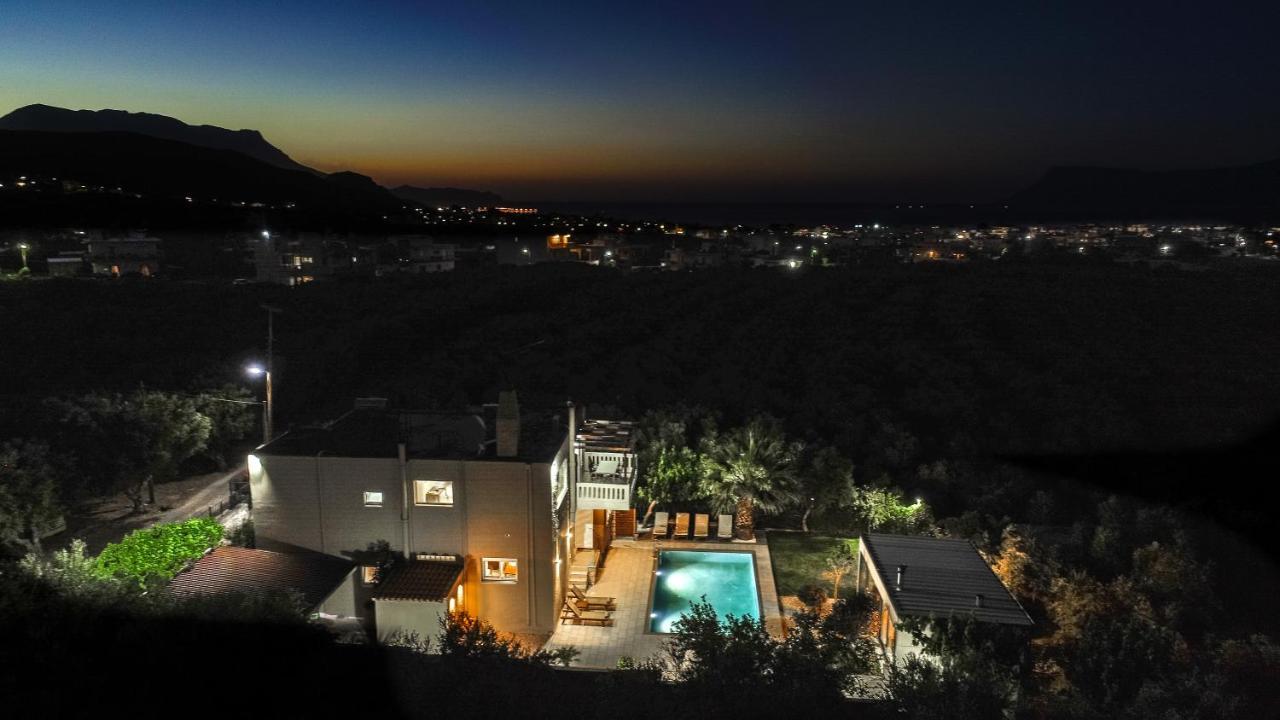 Petronila Luxury Villa With Heated Private Pool كيساموس المظهر الخارجي الصورة